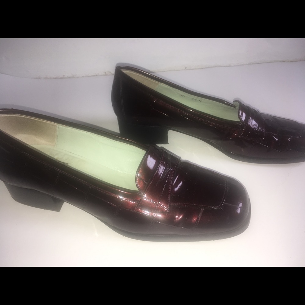 Charles Jourdan Burgundy Patent Loafer Sboe